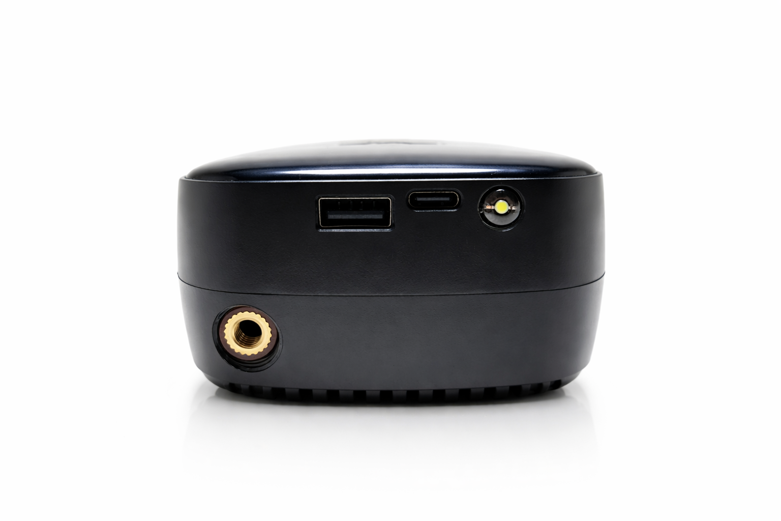 Compresseur électrique portable rechargeable noir avec flexible de gonflage derrière