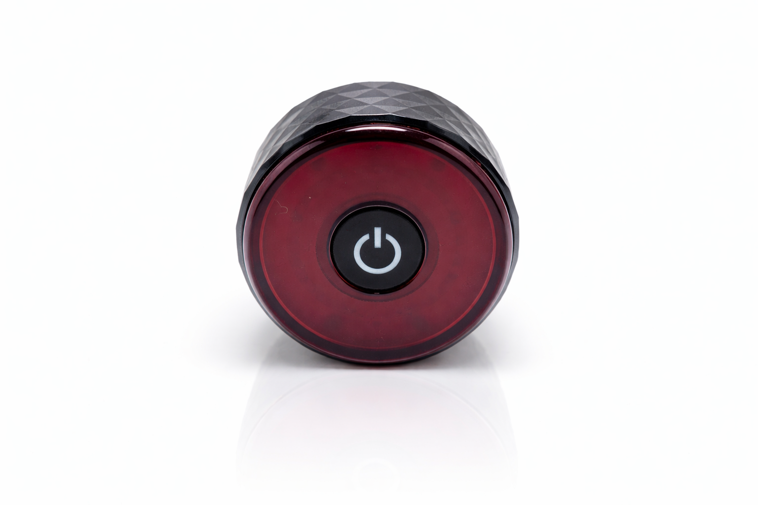 Éclairage arrière vélo LED rouge rechargeable compatible Apple Find My vue de face près